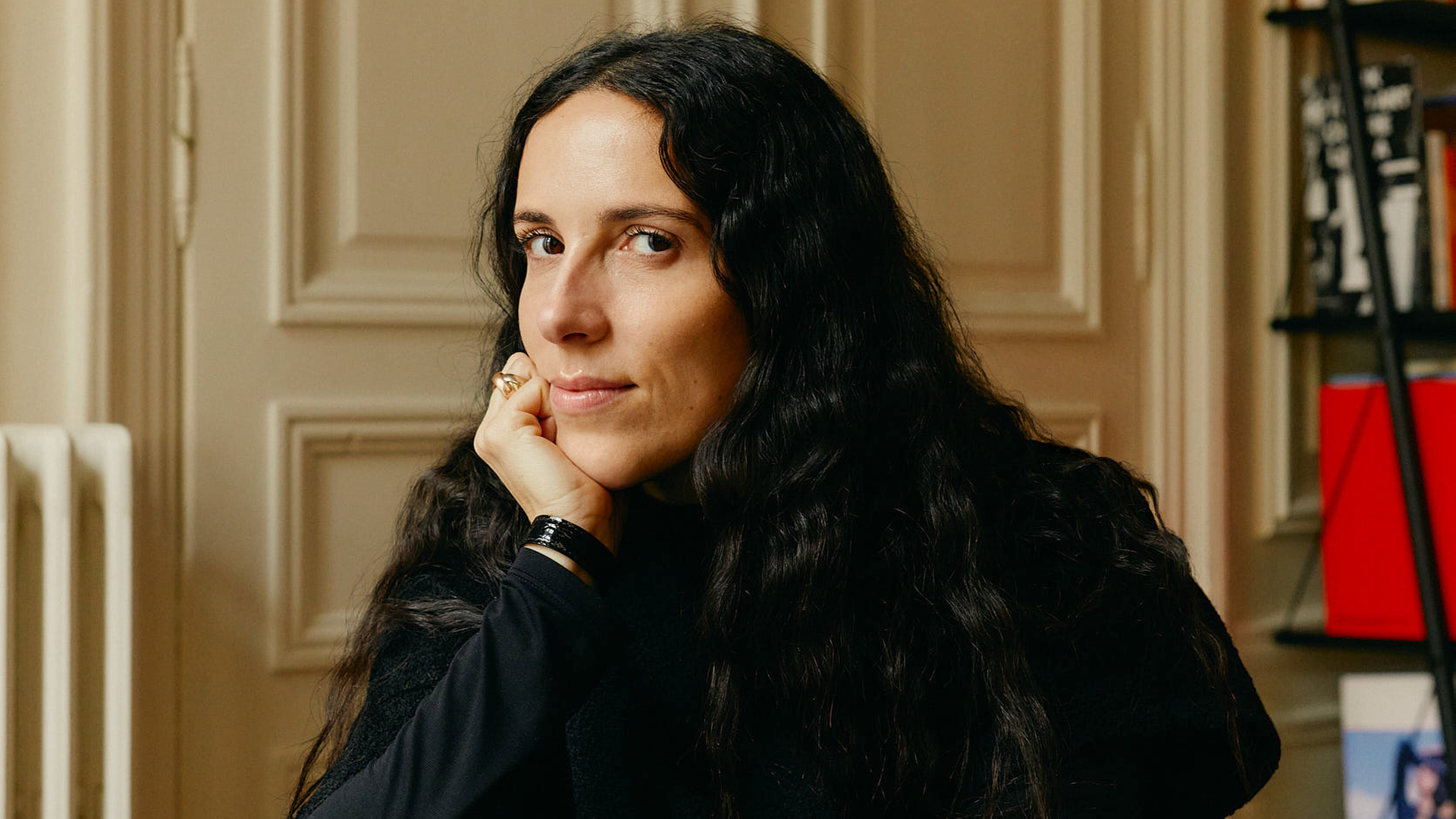 Au-delà de la perfection : Sophie Dries se confie sur la beauté, l’artisanat et la fantaisie 