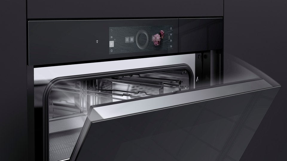 The new VZUG ovens and steam cookers make an impression with their
